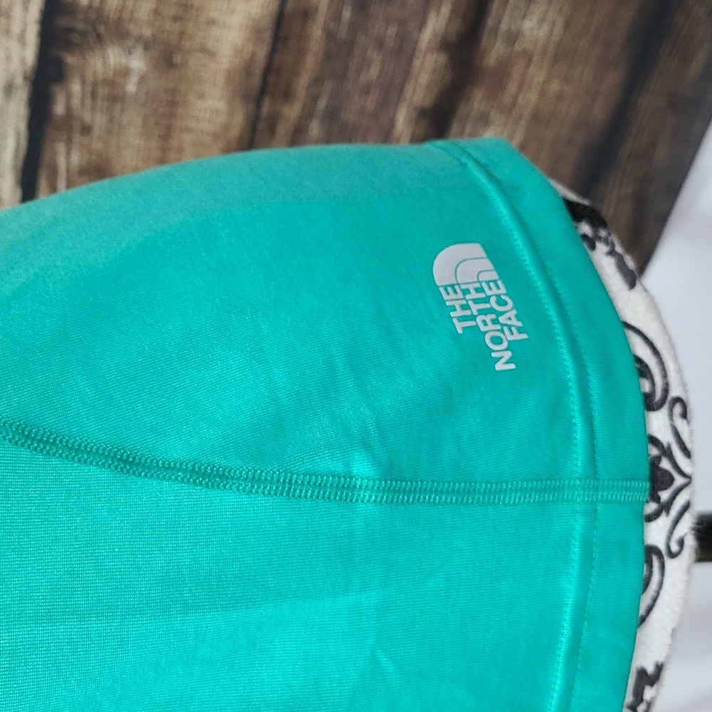 The North Face OnTheGo Billiard Green Performance Tee - Picture 6 of 10